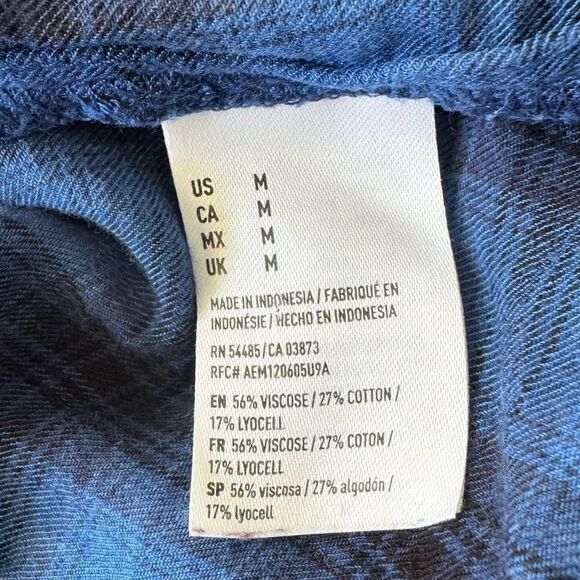 American Eagle boyfriend lightweight flannel button down button sleeve sz M - Picture 13 of 14